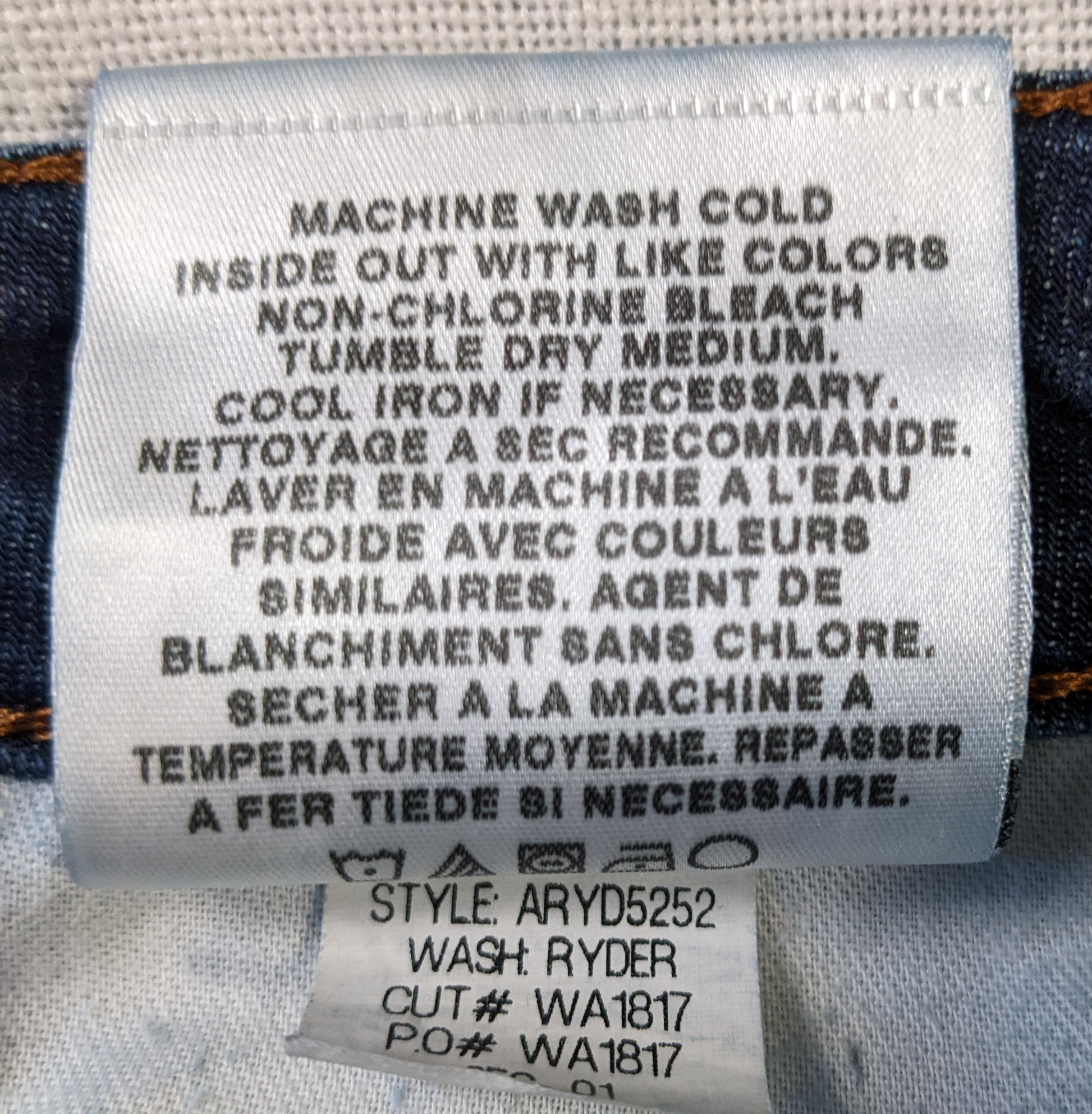 Joe's Jeans Chelsea Fit - repaired beltloopYou can't go wrong with Joe's Jeans! Such great style.  These Jeans had a belt loop that was torn, and we repaired them.  The pictures show the repair job.  They shoJeans Chelsea Fit - repaired beltloopDenim Jeans