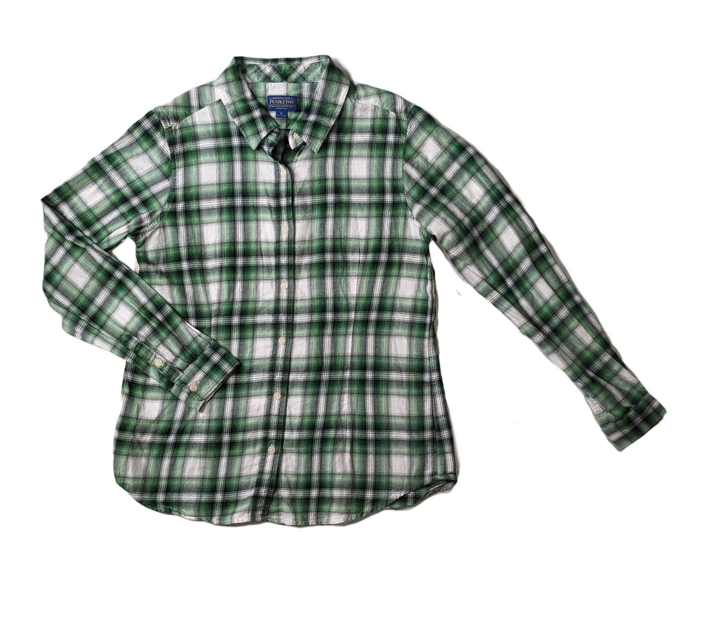 Pendleton Green and Black Lightweight Plaid Shirt Size M  Experience style and comfort with our Pendleton Green and Black Lightweight Plaid Shirt! Made with high-qua