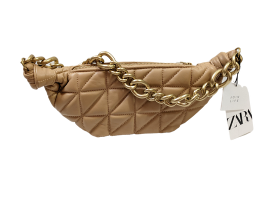 Zara Quilted Tan Leather Shoulder Bag with Gold Chain Handle - NWTSuch an awesome bag!  This can go with just about anything, and its just the right size to hold everything!
Measurements:
Length:  13"   Width: 3"   Height: 6"Zara Quilted Tan Leather Shoulder BagPurse