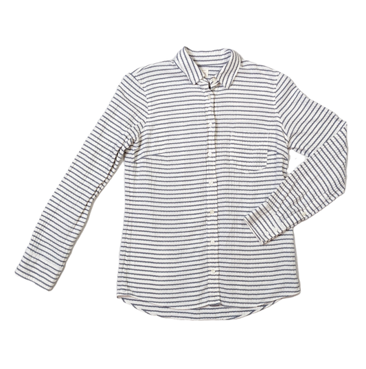 J Crew Blue & White Horizontal Striped Shirt Size XS  Add a touch of classic charm to your wardrobe with this J Crew button-up shirt. The horizontal navy stripes on