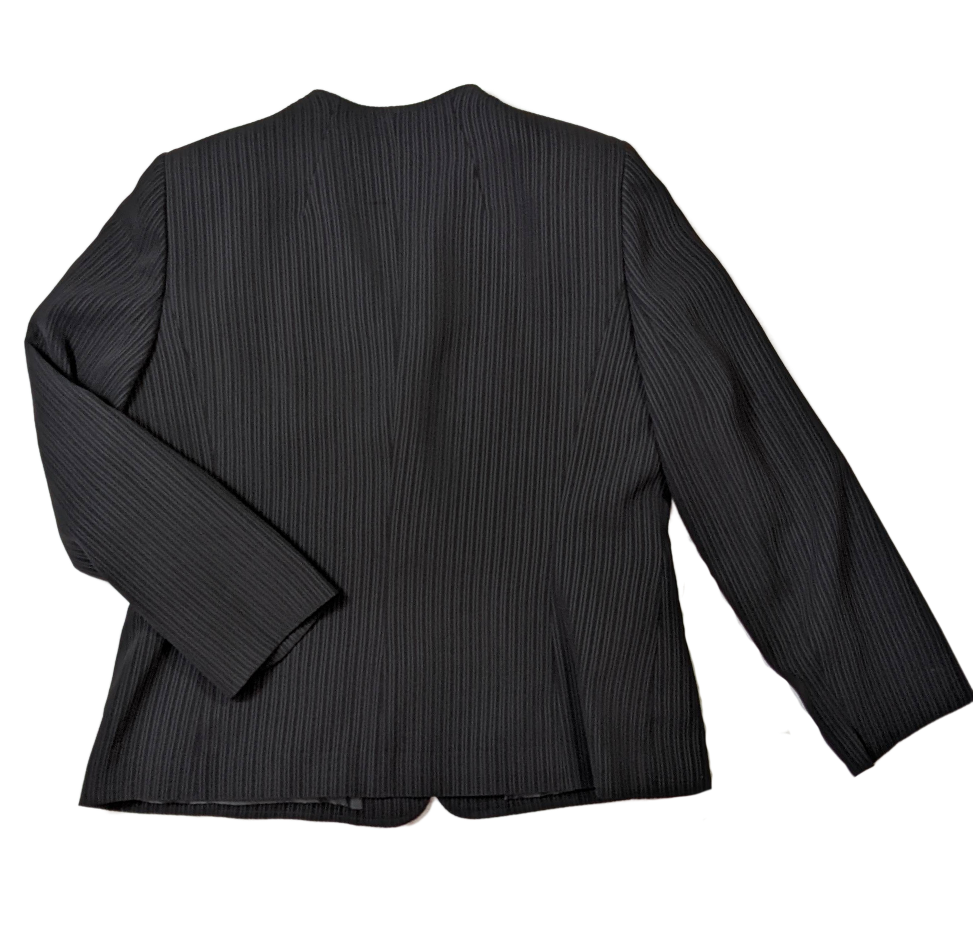 Tahari by Arthur S. Levine Black Pinstripe Suit Jacket Elevate your professional wardrobe with the Tahari by Arthur S. Levine Black Pinstripe Suit Jacket. Featuring