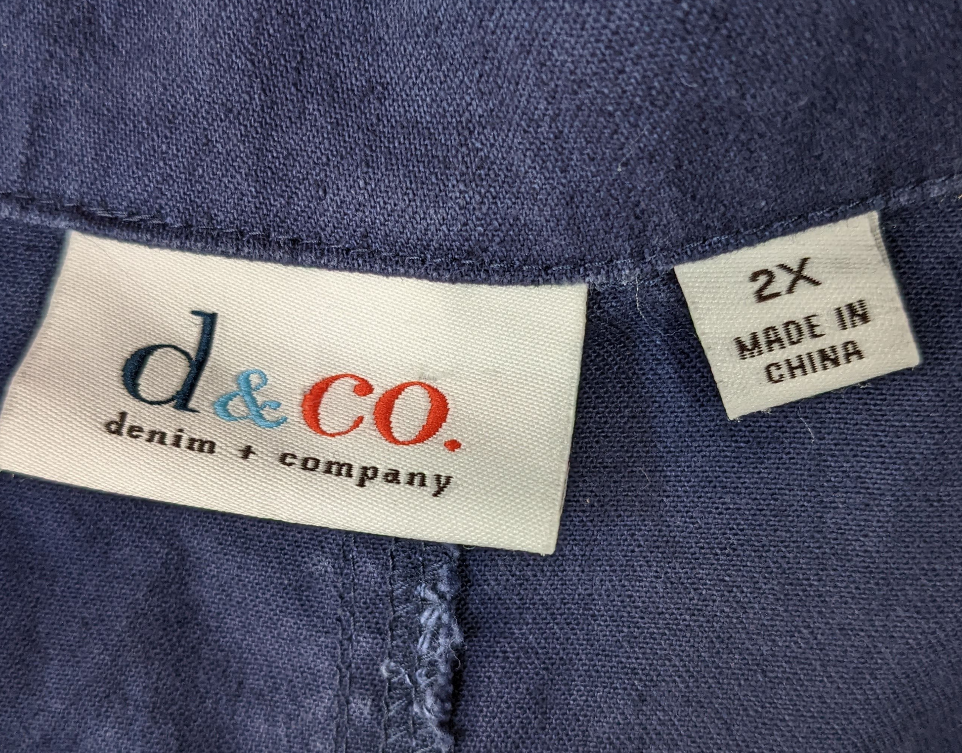 D & Co Blue Twill Jacket Size 2xD & Co Blue Twill Jacket Size 2x Experience the perfect blend of style and comfort with the D & Co Blue Twill Jacket. Constructed with high-quality twill fab