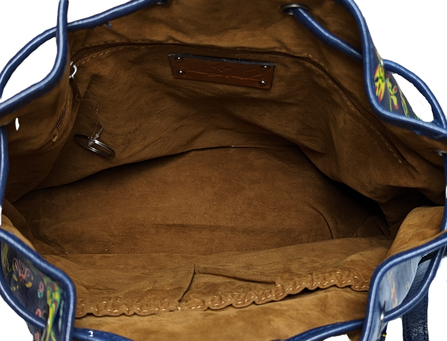 Patricia Nash Sabina Birds of Paradise Leather Drawstring Bucket Bag EThis gorgeous bag is in awesome condition.  No scratches or smudges.  This is one you will love for a long time!
Measurements:
Length:  11.5"   Width:  5.5"  Height:
