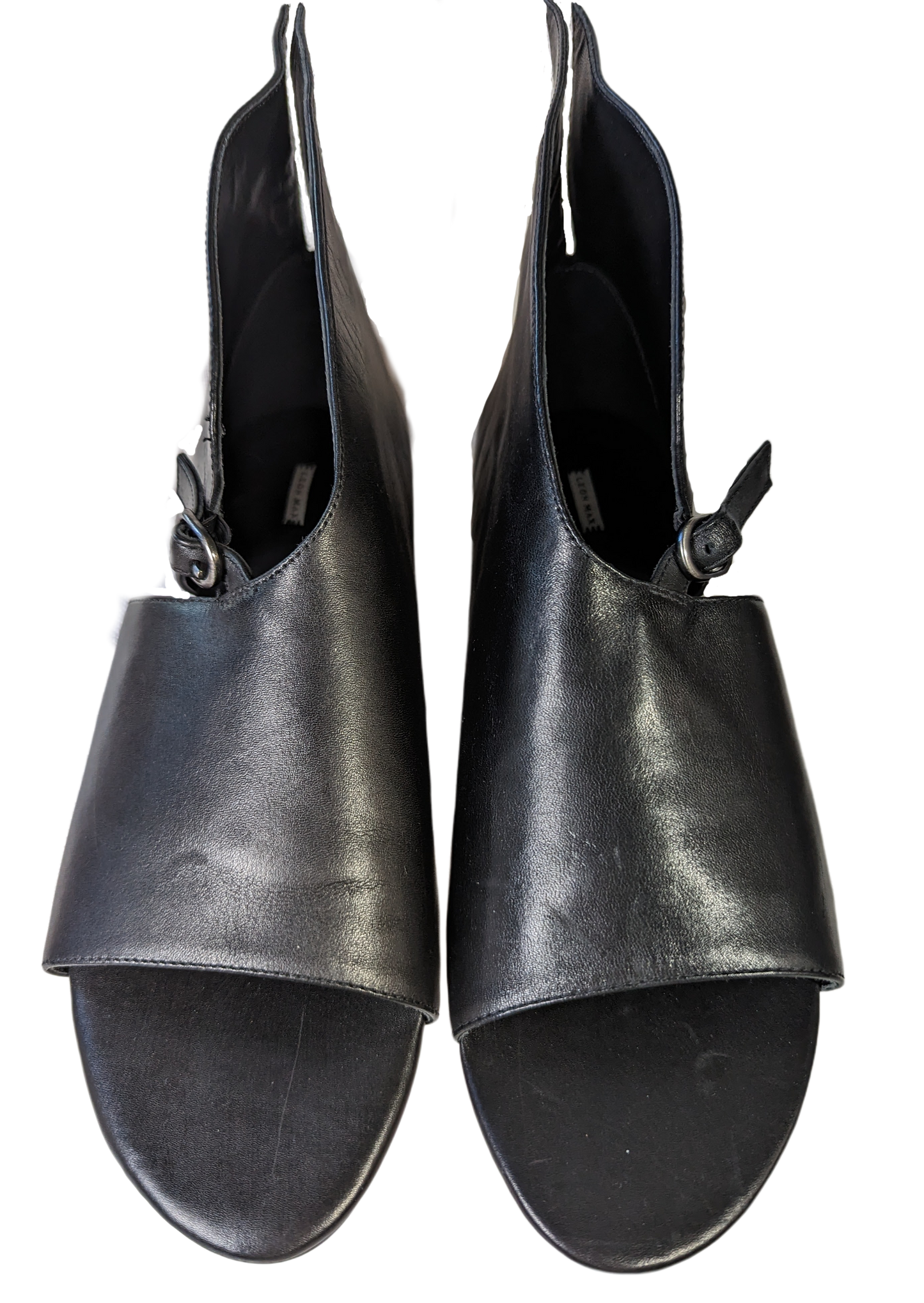 Leon Max Velia Leather Open Toe Flat Sandals Size 8 Such a cool, modern look!  Wear these with shorts, jeans or a cute dress!  They are out of this world!