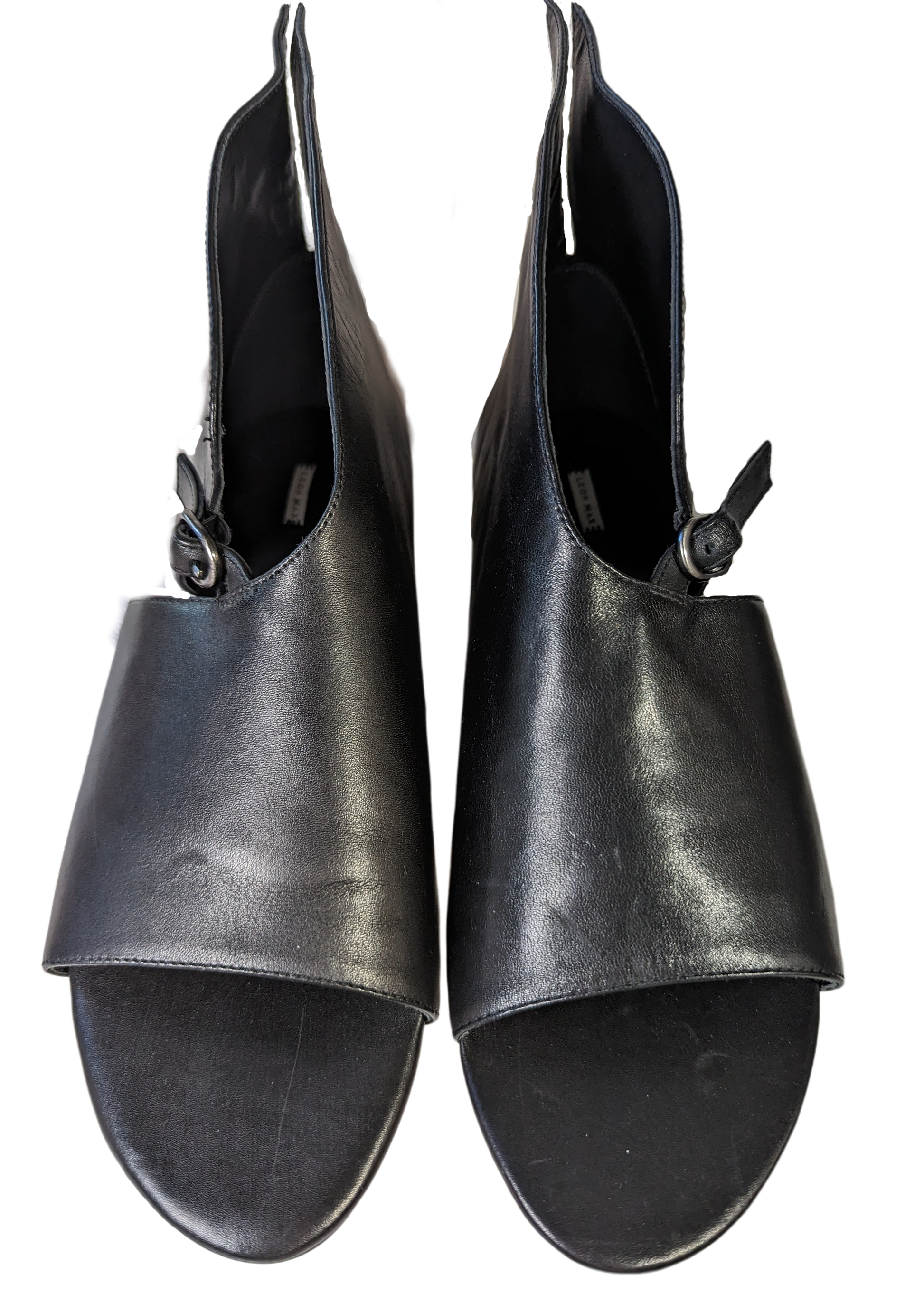 Leon Max Velia Leather Open Toe Flat Sandals Size 8 Such a cool, modern look!  Wear these with shorts, jeans or a cute dress!  They are out of this world!