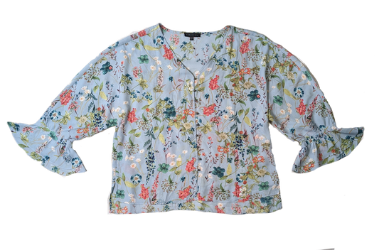 Sanctuary Button-up Floral BlouseThe lovely floral design on this blouse will make it a favorite of yours.  You can wear with jeans and sneakers for a casual look, or dress it up with a skirt and he