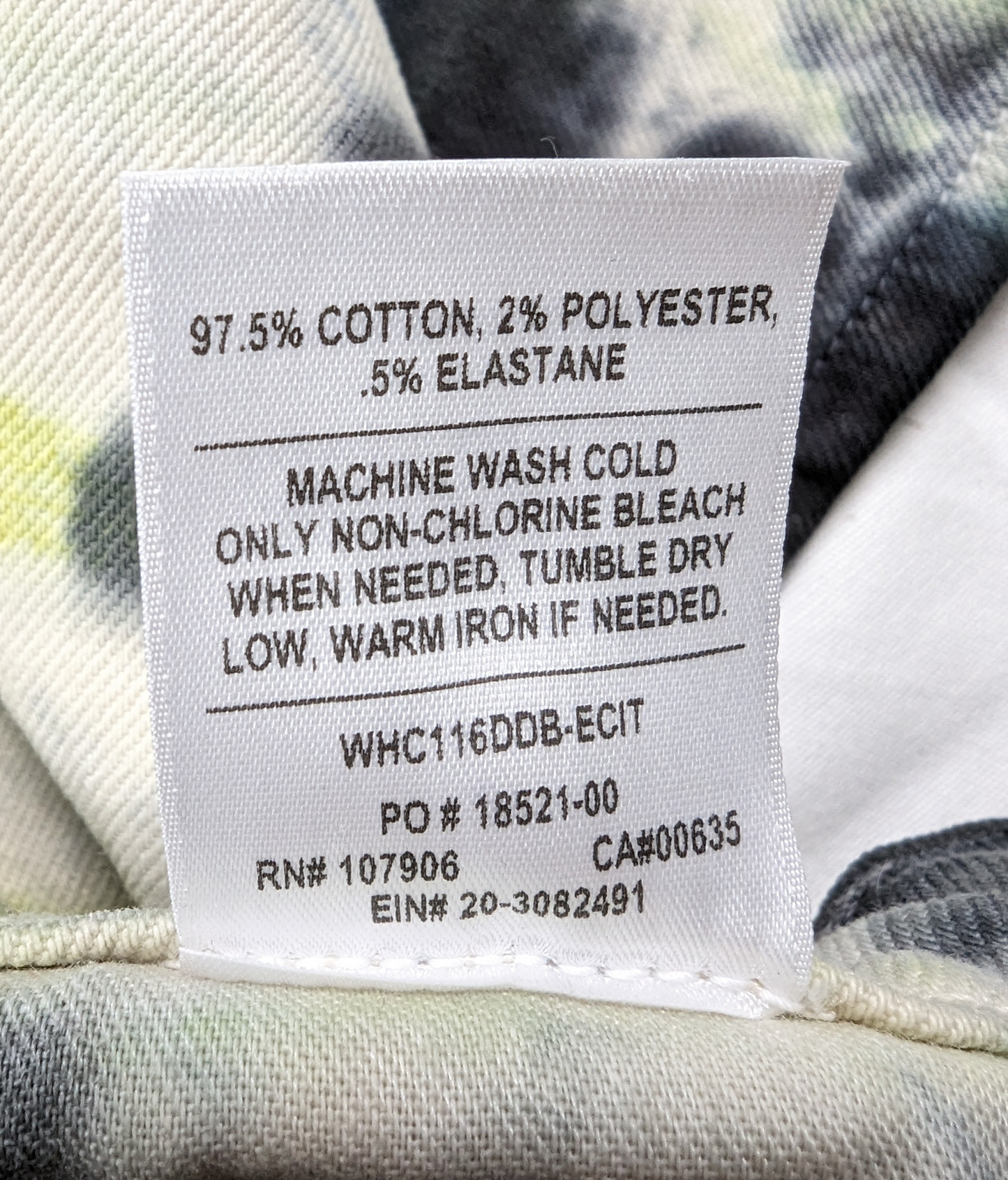 Hudson Holly Tie Dye Jeans in Electric Citron Size 27 - NWT What a great pair of Hudson Tie Dyed Jeans , featuring a bold mix of yellow, black and off-white. These jeans are designed to be comfortable and stylish, perfect for