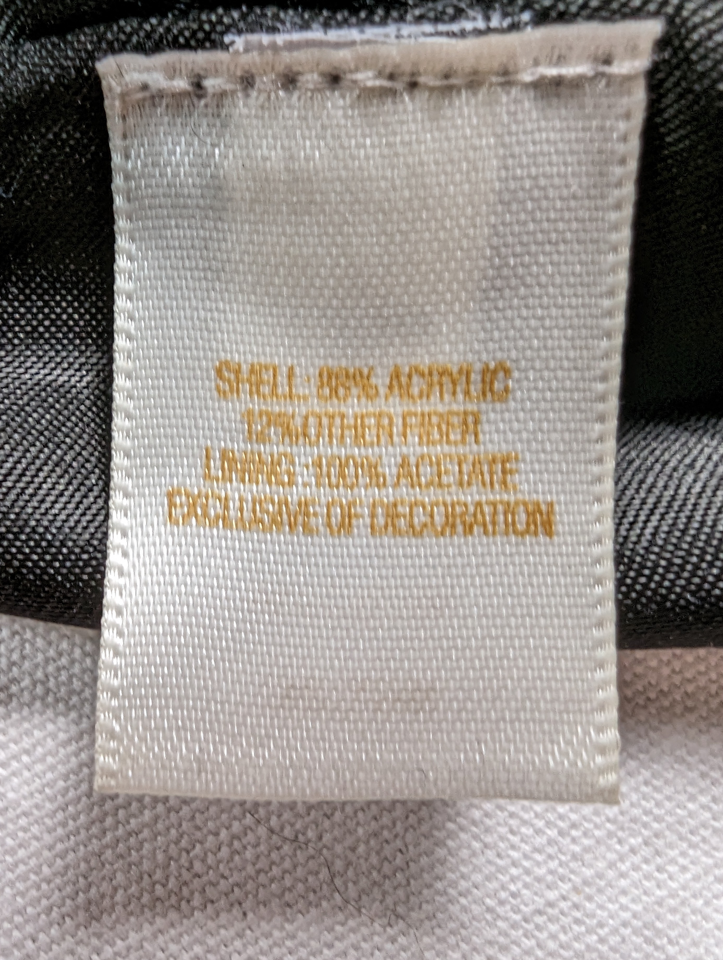 Kate Spade Purple Tweed Skirt features a contemporary tweed boucle design. It has a metallic thread running throughout the pattern, grosgrain waistband, hidden SkirtsKate Spade Purple Tweed SkirtKate Spade Purple Tweed Skirt