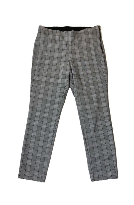 A New Day Plaid Skinny Ankle Pant Black,  grey plaid side zip elastic waist skinny ankle pants.
Pair these pants with boots and a denim jacket, or chunky heels and a blouse.