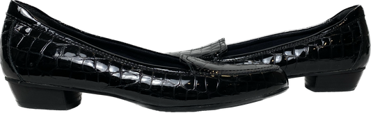Clarks Everyday Croc Embossed Patent Leather Loafers  Effortlessly elevate your everyday look with our Clarks Everyday Croc Embossed Patent Leather Loafers. Crafted
