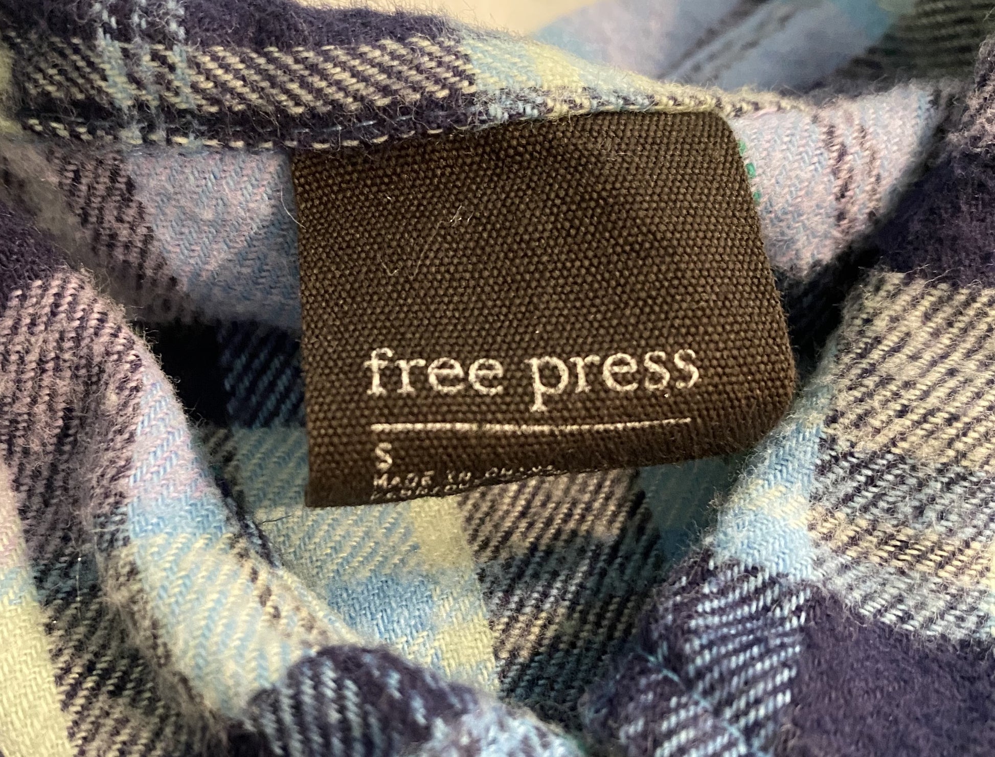 Free Press Long Sleeve Bule Flannel This soft flannel has so many great colors in it, it will match any outfi