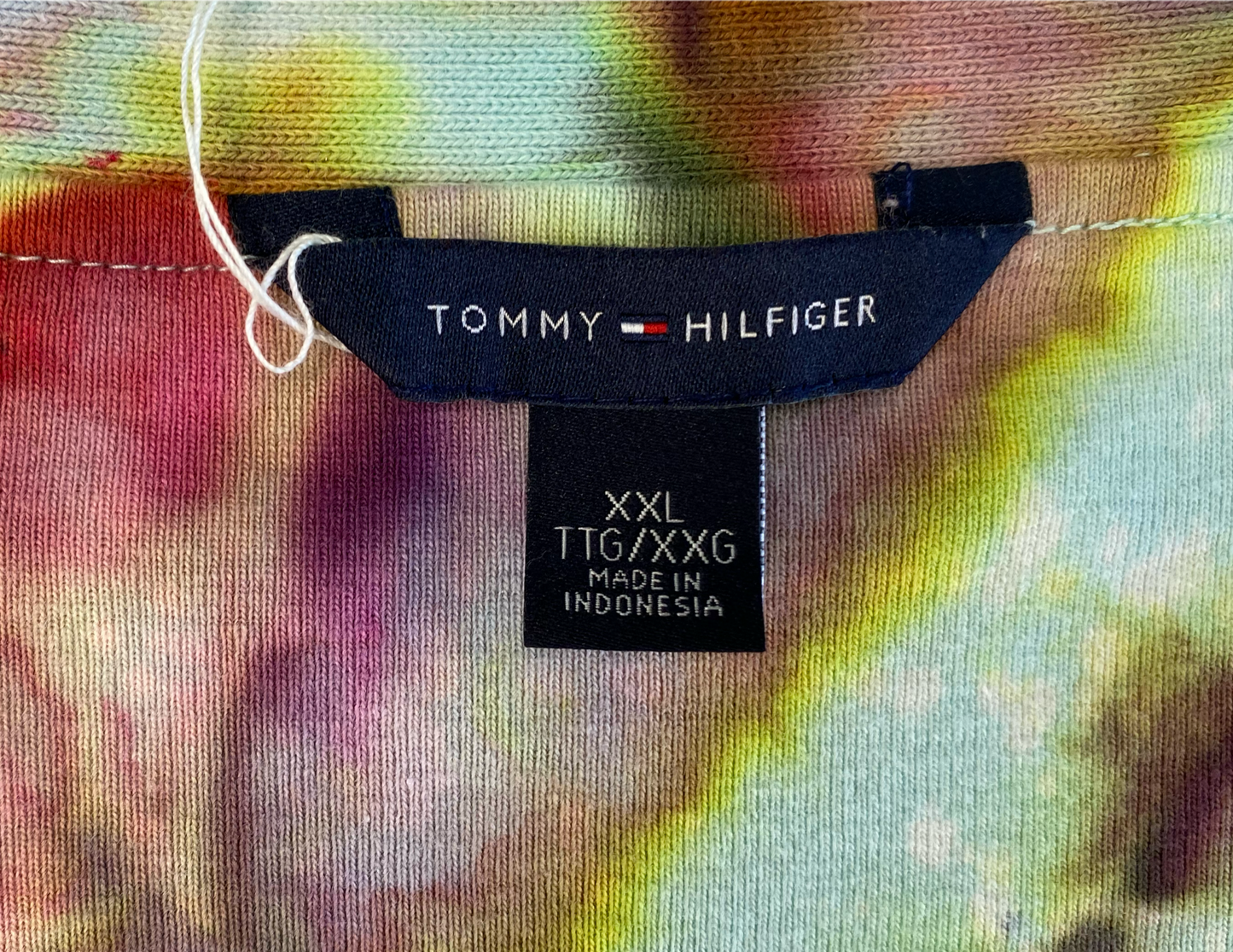 REFRESHED - Tommy Hilfiger Hand Dyed Knit Cardigan Add some playfulness to your wardrobe with this REFRESHED Tommy Hilfiger Hand Dyed Knit Cardigan. Crafted from hi