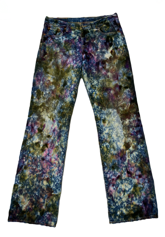 REFRESHED - Lucky Brand Hand Dyed Denim Jeans  Get ready to ride in style with REFRESHED Lucky Brand Hand Dyed Denim Jeans. These easy rider jeans not only offer a l
