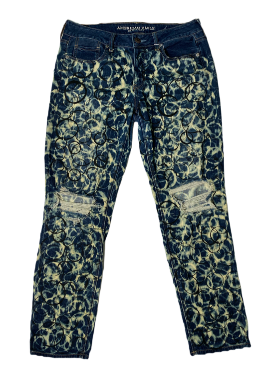 REFRESHED - American Eagle Distressed and Hand Printed Denim JeansRefreshed- American Eagle distressed and hand printed soft denim blue jeans.