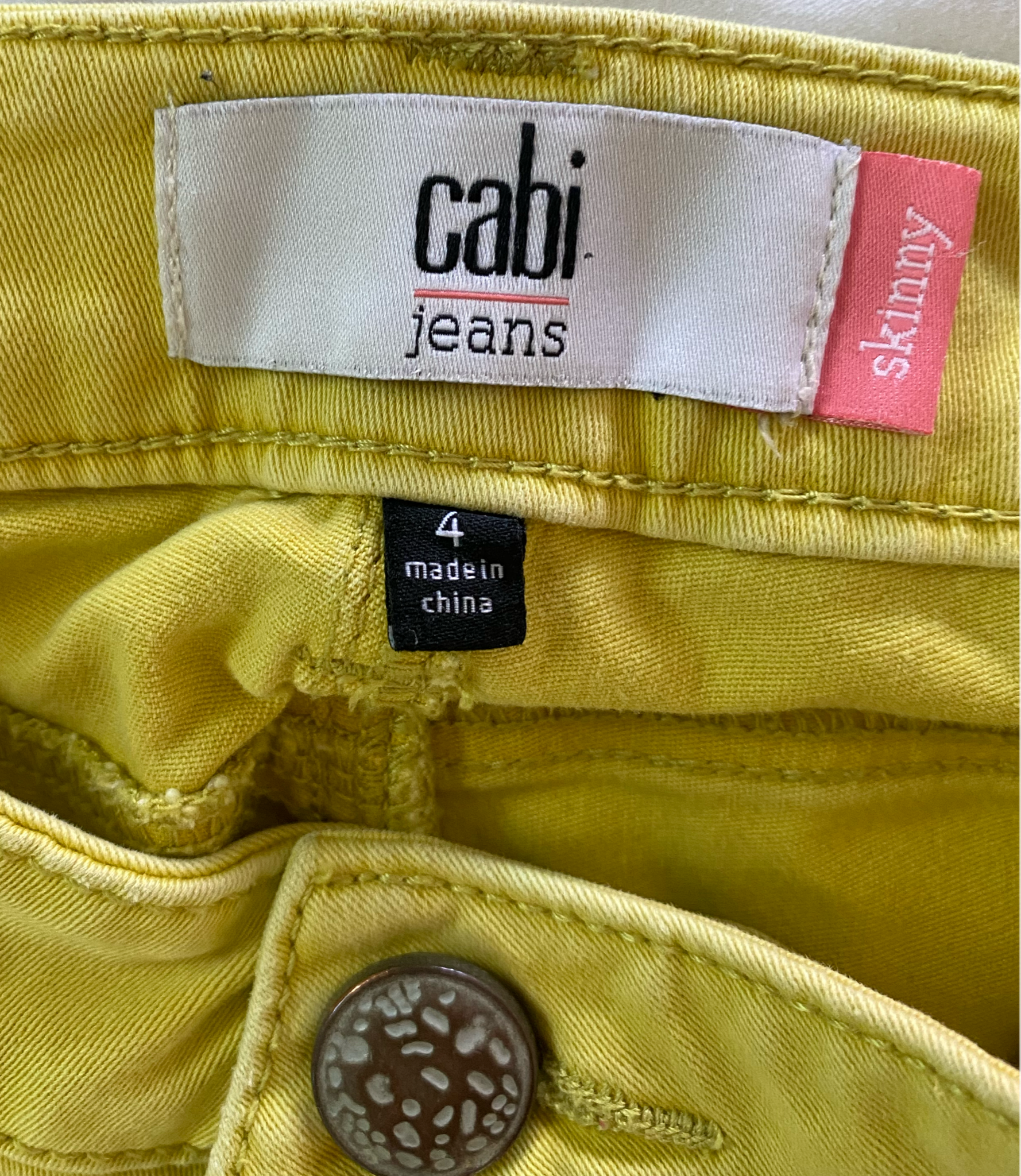CAbi Yellow Skinny Jeans size 4Cabi Jeans skinny yellow pants.CAbi Jeans YellowPants