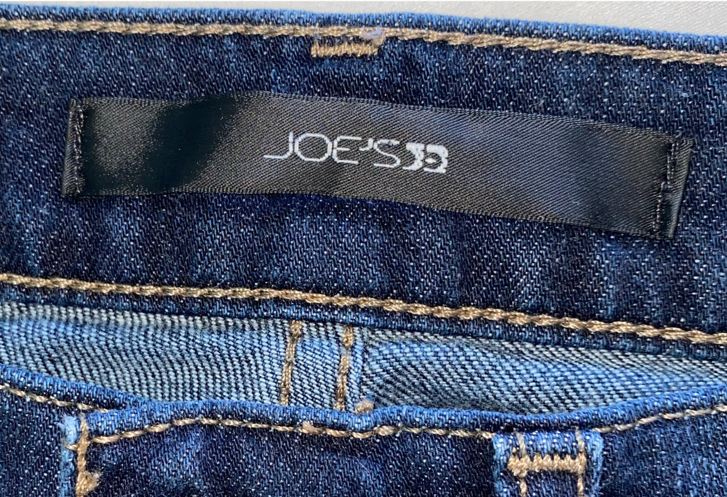Joe's Jeans Straight Leg Dark Wash Dark wash with slight fading, straight leg 5 pocket denim blue jeans.