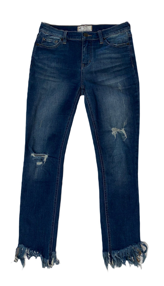 Free People Frayed Hem Skinny Jeans"Rock a laid-back look with the Free People Frayed Hem Skinny Jeans. These medium-washed jeans feature a stylish frayed hem and distressed details for an edgy touch.Free People Frayed Hem Skinny JeansJeans
