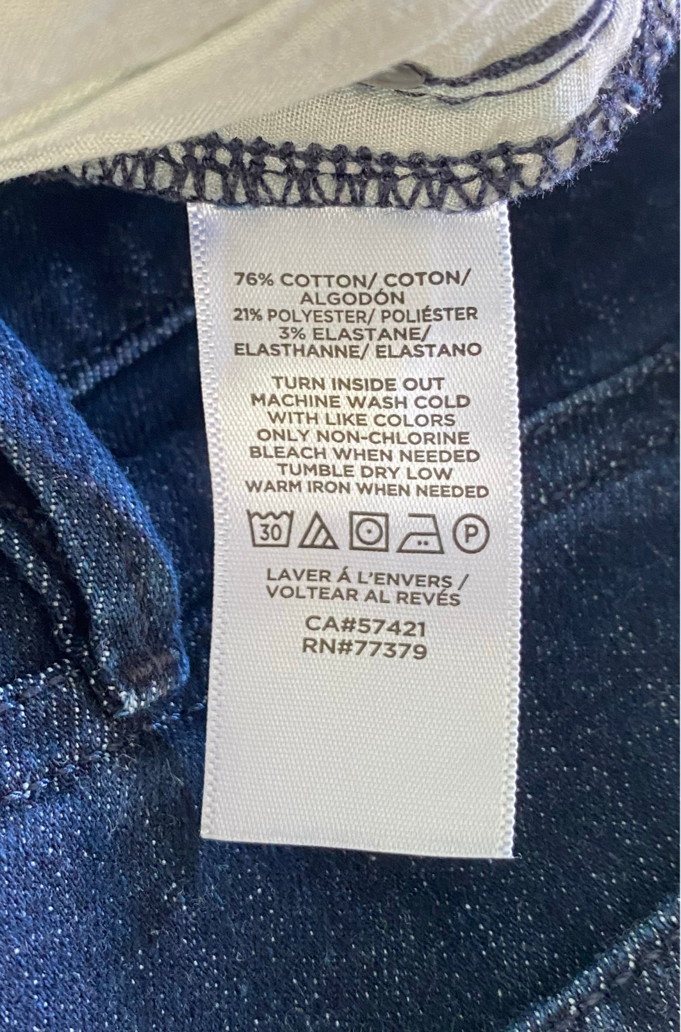 Ann Taylor Factory Frayed Hem Cropped Jeans Dark blue denim wash. Cropped jeans with frayed hem.