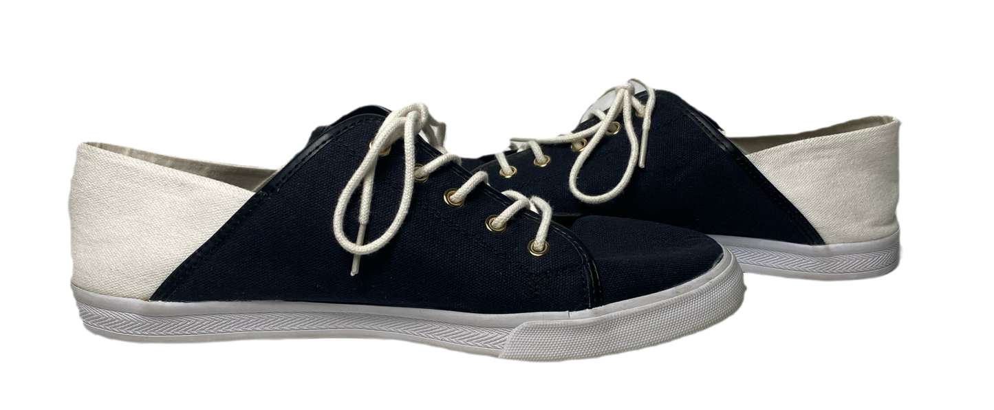Tommy Hilfiger Black and White SneakersTommy Hilfiger black and white canvas lace up sneakers.