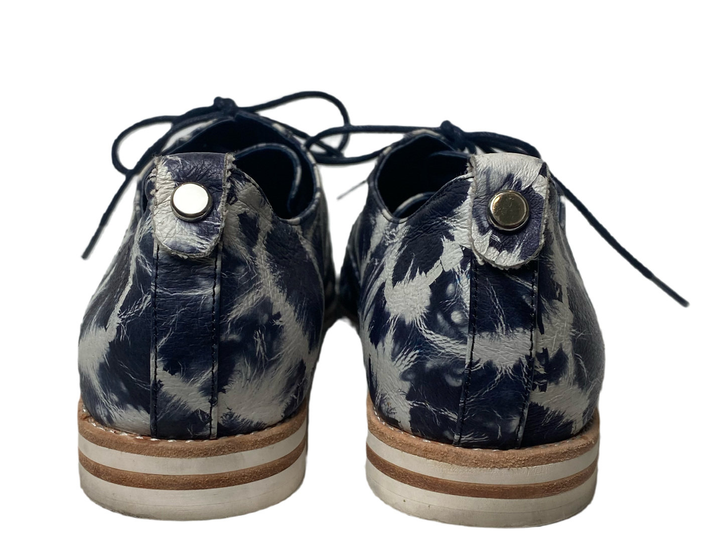 Black Sheep Empire LEE Blue & White Oxford LoafersBlack Sheep Empire blue & white loafers. 
Navy tie-dye leather upper
Navy leather lining
4mm insole padding 
Leather and white rubber soles
Blue waxed cotton la