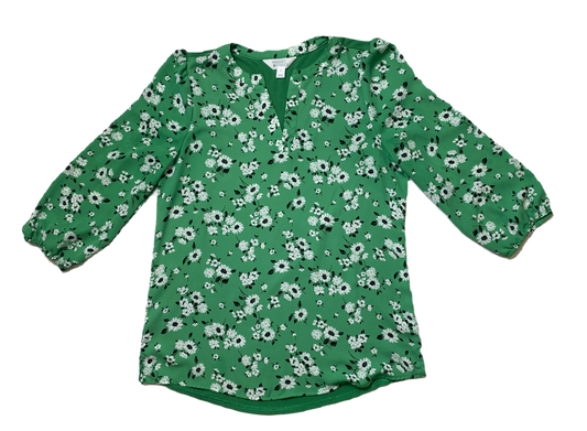 Market & Spruce Green Print Blouse Market & Spruce green with white and black floral print blouse. 
This blouse would look great with white pants for a casual lunch date!