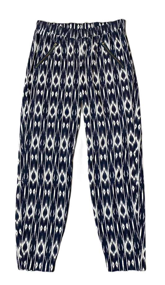 Athleta Printed Elastic Waist Pants Size 2 Elevate your active wardrobe with Athleta Printed Pants! Featuring a touch of Spandex, these pants offer a comfortable and