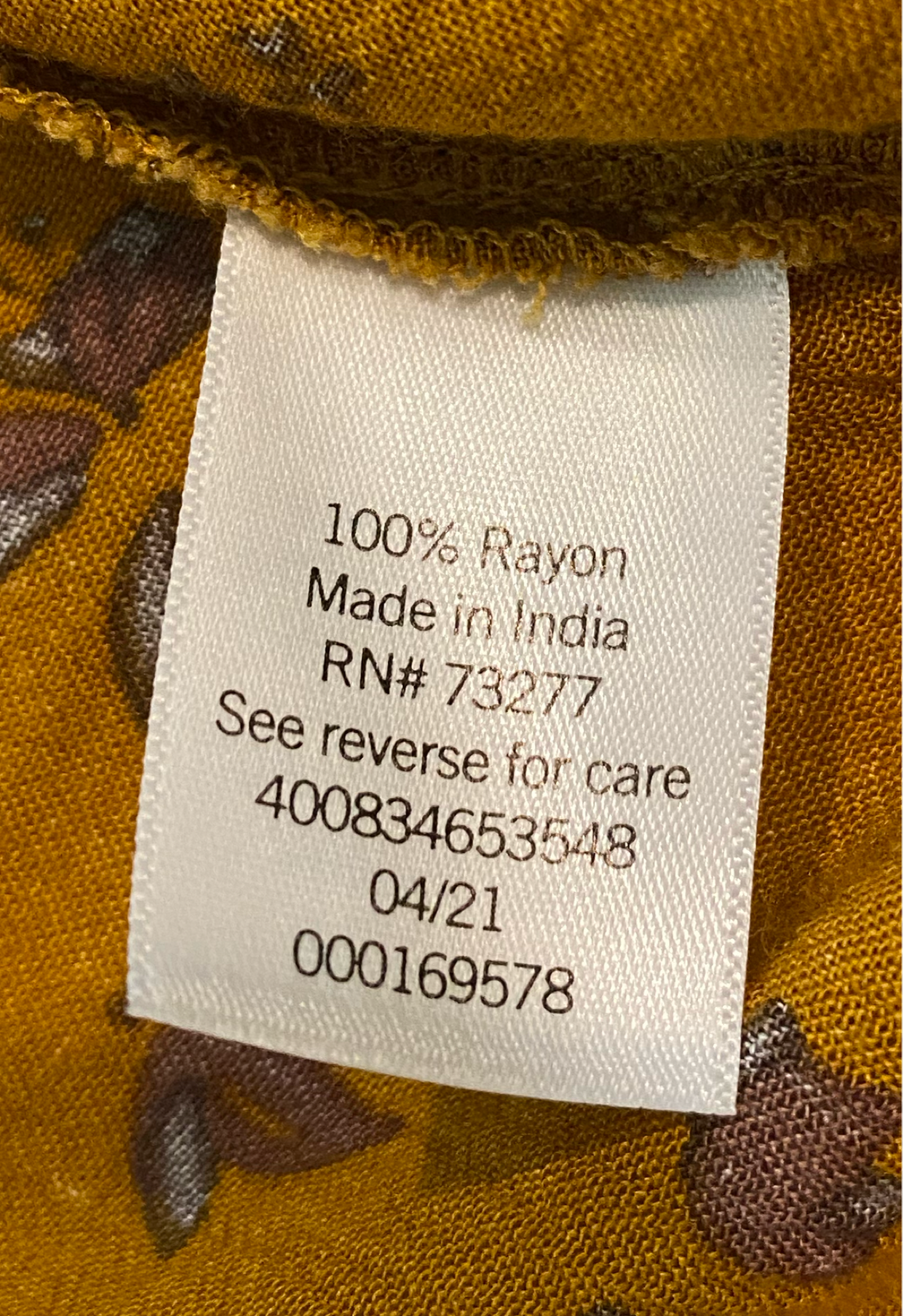 Sonoma Long Sleeve Print Peasant Blouse - NWTMustard color printed peasant blouse with elastic at the cuffs....New with Tags!
Perfect top to transition into Fall with. Great Autumn colors and light weight to ke