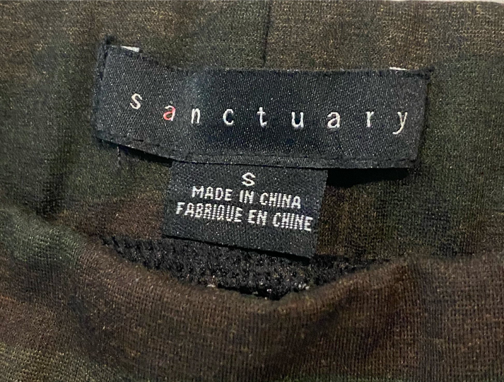 Sanctuary Dark Camo Leggings Dark camo thick fabric leggings with back pockets.Fashionable & comfortable! Wear these this fall with tall boots, denim jacket and a scarf!