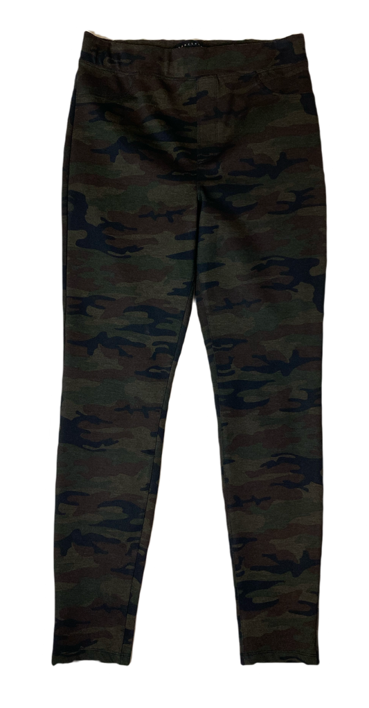 Sanctuary Dark Camo Leggings Dark camo thick fabric leggings with back pockets.Fashionable & comfortable! Wear these this fall with tall boots, denim jacket and a scarf!