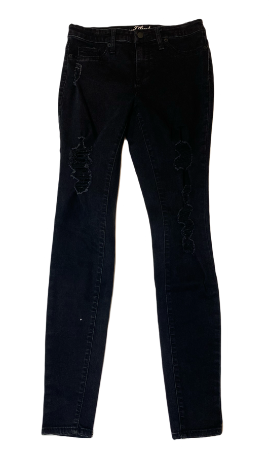 Universal Thread Distressed Jeans Distressed black denim jeans with pockets.
