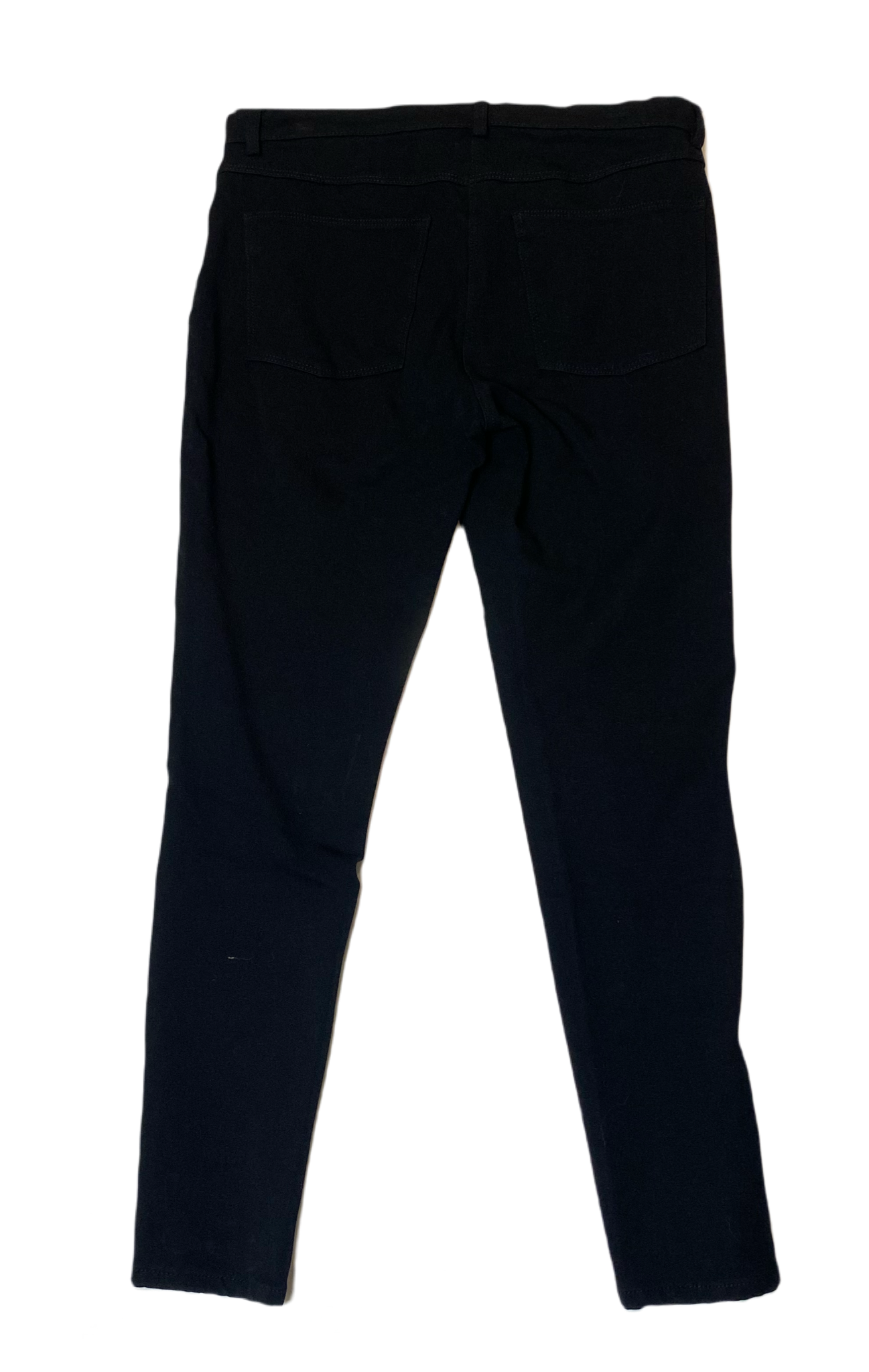 H&M Black Skinny 5 pocket jeans Size 8  Look effortlessly cool in these H&M Black Skinny Jeans (Size 8). The perfect mix of style and comfort, you'll love the wa