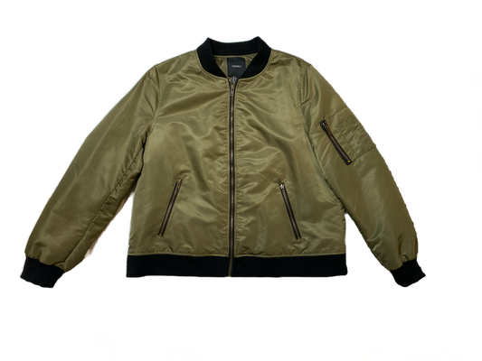 Forever 21 Olive Green Bomber JacketGreat looking green zip front bomber jacket with black accents and zip pockets. Stay warm and look stylish at the same time!Forever 21 Olive Green Bomber JacketJacket