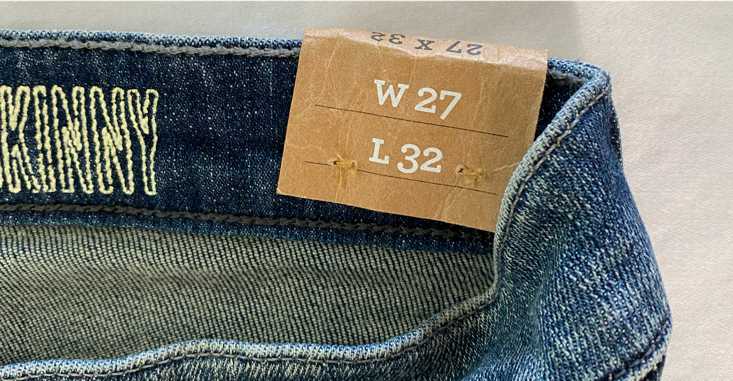 Madewell Skinny Skinny jeans - NWT Introducing Madewell's Skinny Skinny Jeans in a size 27 x 32 with NWT. These jeans are perfect for everyday wear and are designed