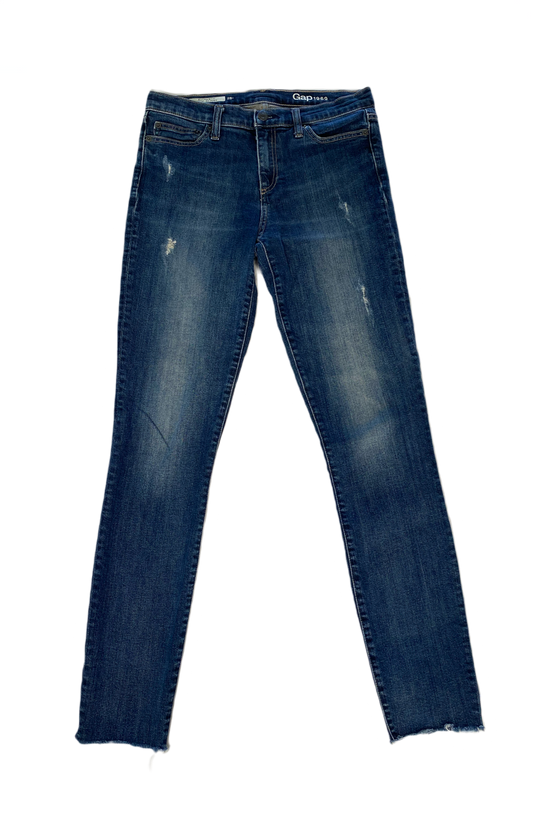 GAP 1969 Authentic True Skinny Jean Size 28TGAP 1969 Authentic True Skinny Jean Size 28T  Unleash your true style with GAP Authentic True Skinny Jeans in size 28T! Perfectly crafted to hug your curves, these j