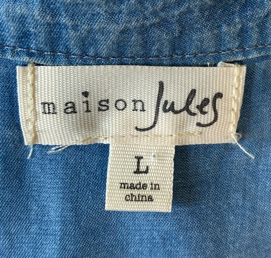 Maison Jules Chambray Flutter sleeve topSuch a cute style for a day out!