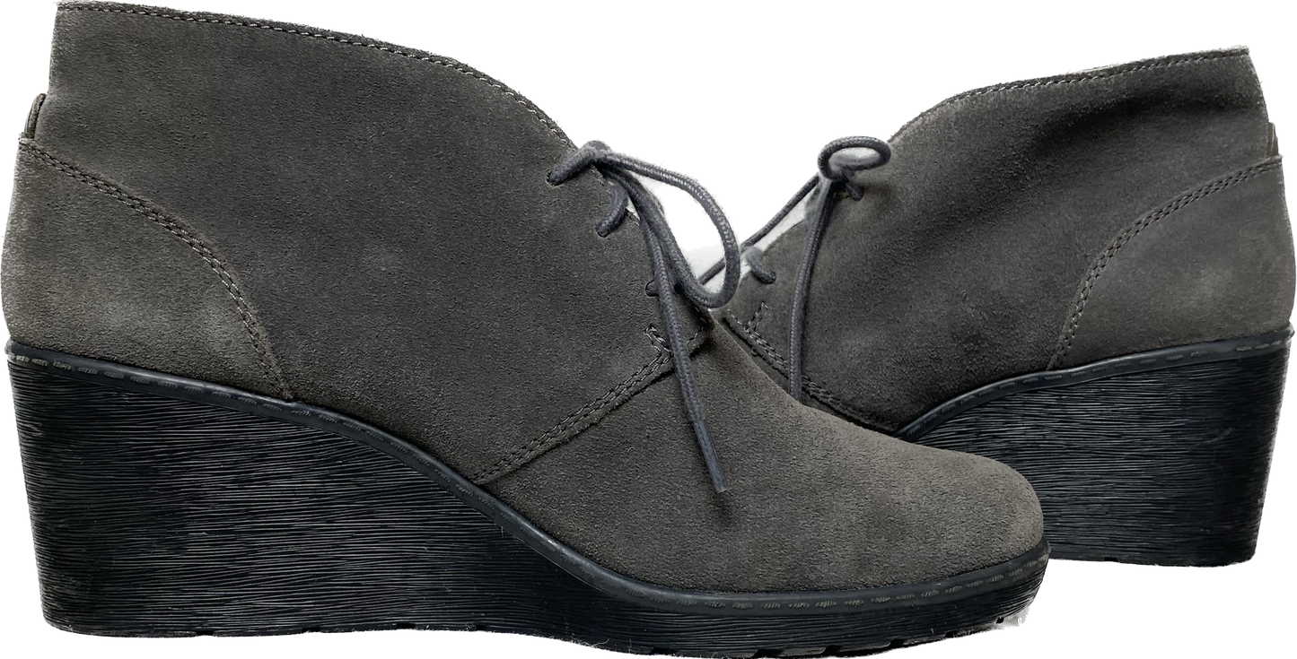 Collection by Clarks Grey Suede Wedge Lace Up Shoes Elevate your style with these Collection by Clarks grey suede wedge lace up shoes. With a cushion soft insole and