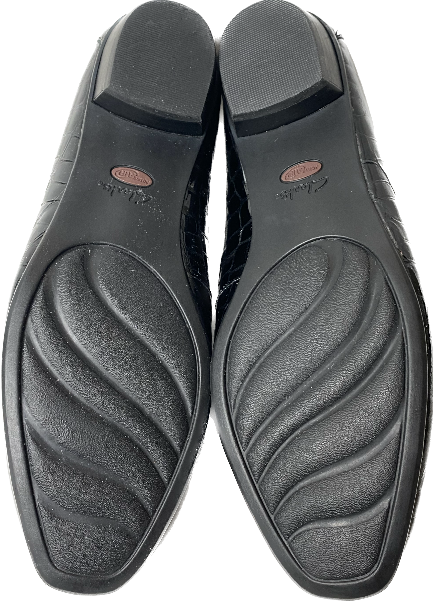 Clarks Everyday Croc Embossed Patent Leather Loafers  Effortlessly elevate your everyday look with our Clarks Everyday Croc Embossed Patent Leather Loafers. Crafted