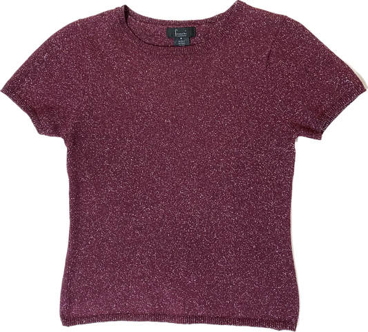 Frenchi Berry Color Sparkle Knit TopAdd some sparkle to your every day jeans, or your holiday skirt!
This stunning short sleeve crew neck knit top will pop with any outfit!