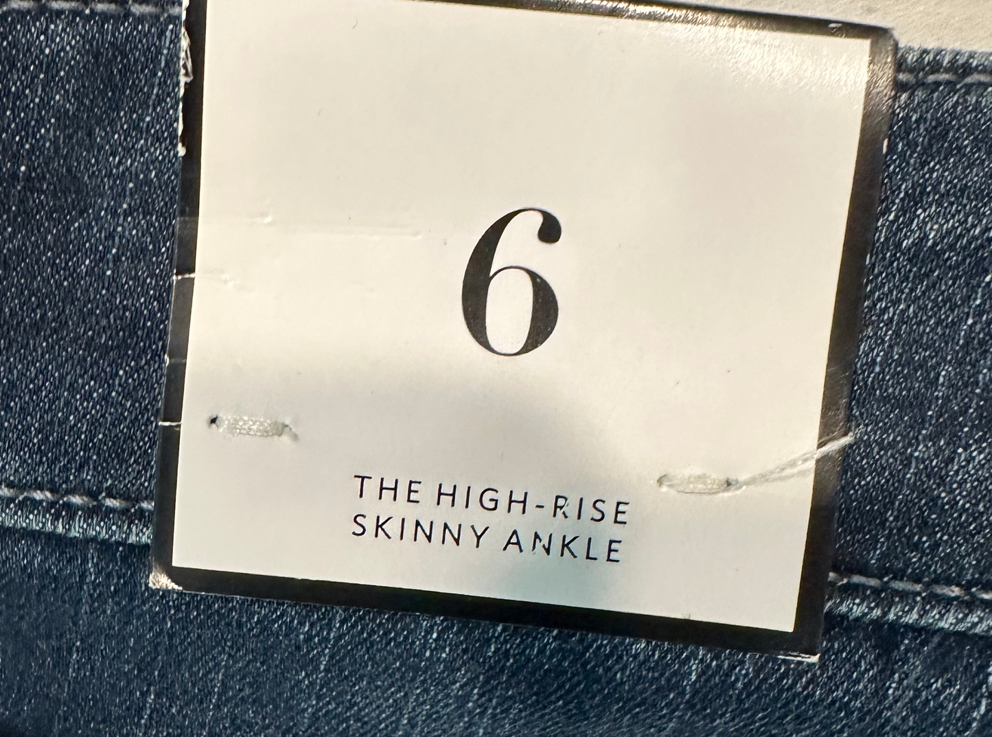 KUT The Skinny Ankle Body Sculpting Jeans - NWTThese gently worn looking jeans are new with tags. They are so comfortable, they will become your new favorite.Skinny Ankle Body Sculpting Jeans - NWTJeans