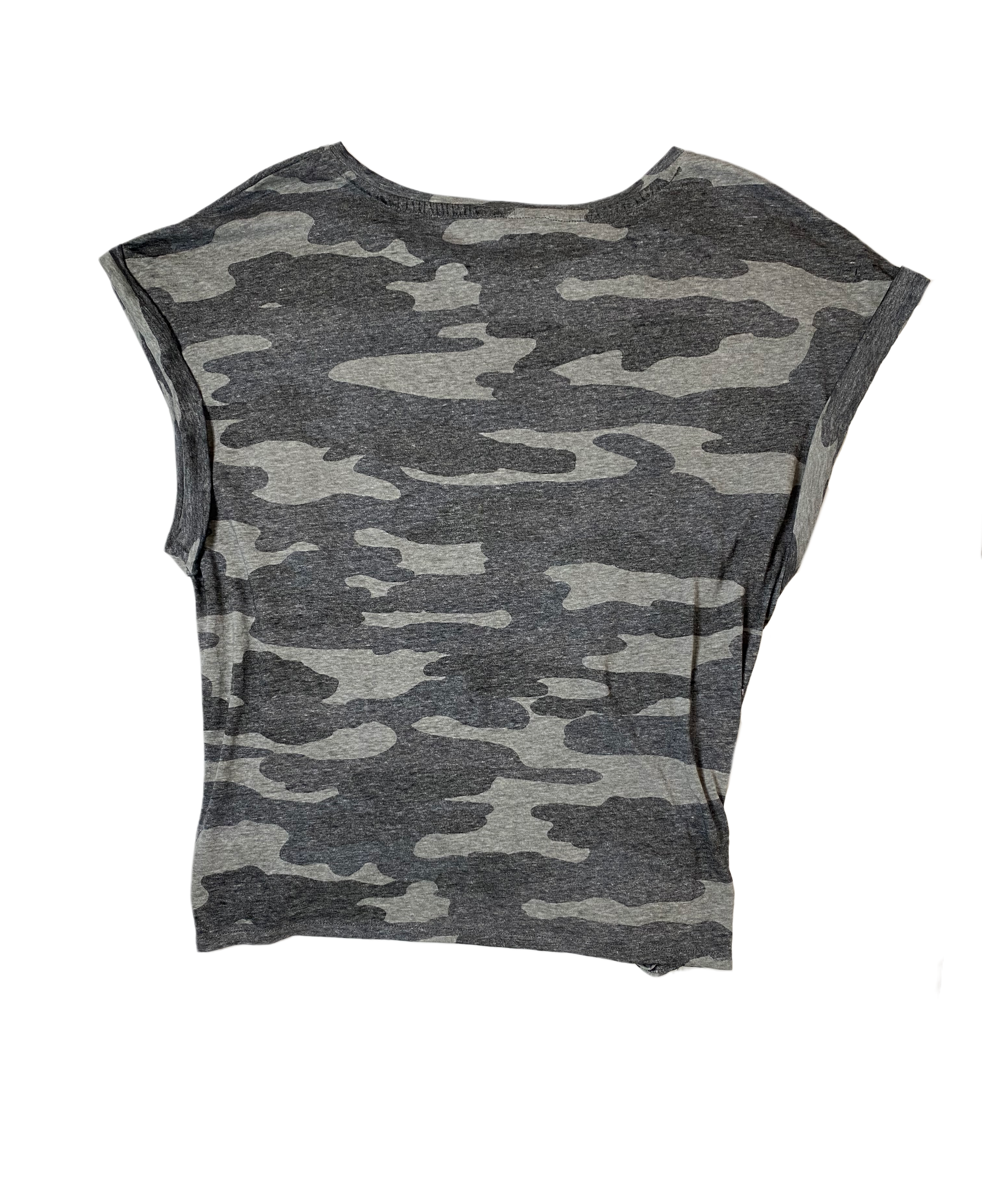 Lucky Brand Cap Sleeve Camo T-Shirt Size Large Get lucky with this camo printed t-shirt from Lucky Brand! Featuring a twist front and cap sleeves, this shirt adds a Lucky Brand Cap Sleeve Camo T-ShirtElevate your causal look with this on trend knot front camo t-shirt with rolled cap sleeves.