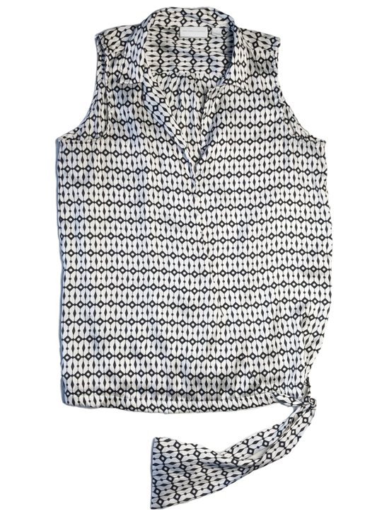 New York & Co Black and White Sleeveless Blouse This is a great top to dress down with jeans, or dress up with black slacks.  Or try a pop of color and wear with a g
