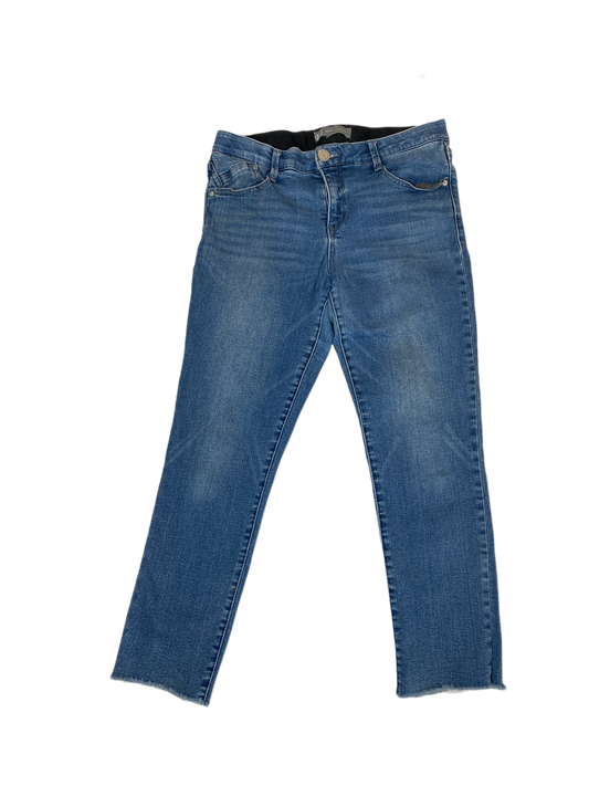 Wit & Wisdom Medium Wash Raw Hem Denim Jeans Size 8P  Redefine denim with the quirky Wit & Wisdom Medium Wash Raw Hem Denim Jeans in size 8P. The medium wash offers