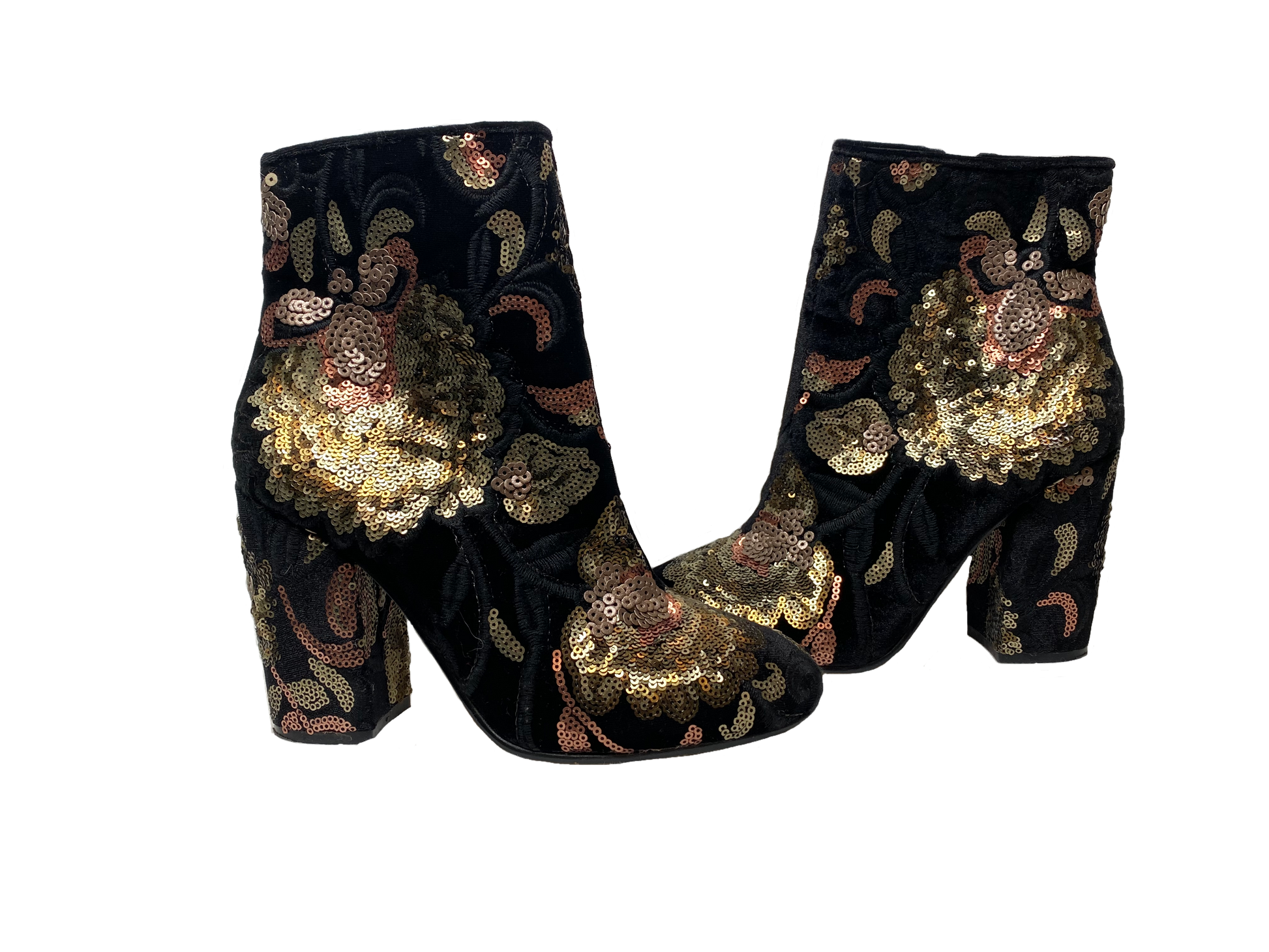 Aldo Sequin Embellished Ankle BootsWow! These are stunning boots with so much detail with the sequins..
Dress up your jeans for a fun night out, or wear with a skirt for a funky look!Aldo Sequin Embellished Ankle BootsShoes