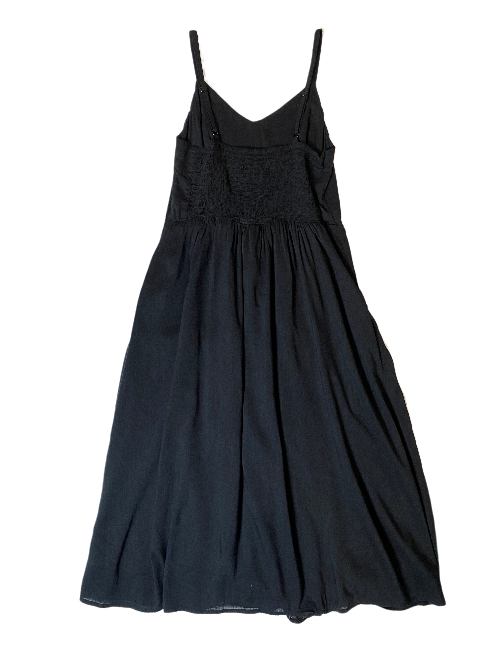 Old Navy Black Cami Sundress Time to update your little black sundress! This dress has it all....spaghetti straps, elastic back, lining, AND POCKETS! Not only will you look fabulous in this, but