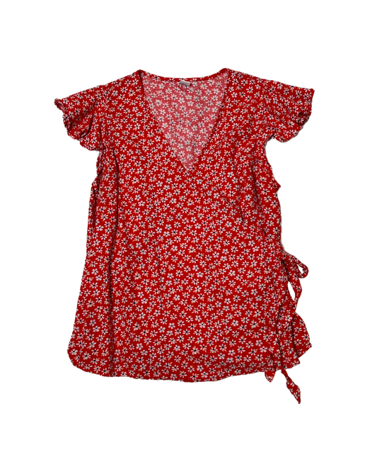 Old Navy Red Floral Print Wrap Shirt with Flutter SleevesThis cute flutter sleeve wrap top is a great way to add a pop of color and interest to a basic pair of jeans or a wide leg pant. Add a strappy sandal and you are reaNavy Red Floral Print Wrap ShirtShirt