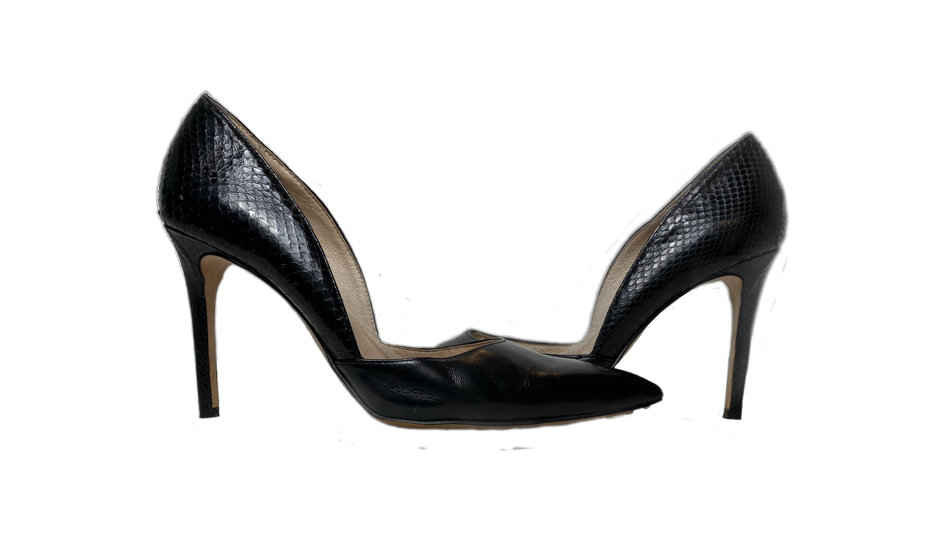 Louie et Cie Black D'Orsay Pumps Classic black d'orsay pump with Amazon Snakeskin on the back half of shoe and Coastal Calf Leather on the front. They feature 3.5" heels.
Looking for the ideal shoe