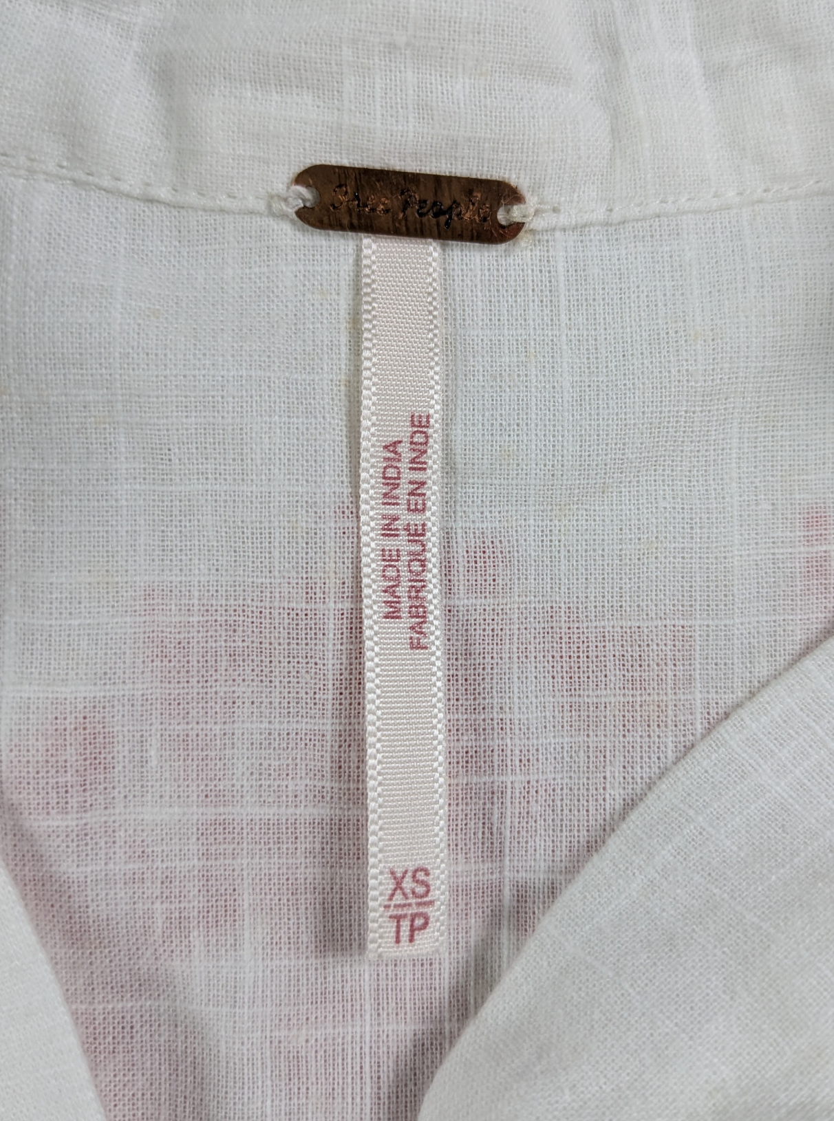 Free People Dreaming About You Tunic Size XS Daydreaming in style with Free People's Dreaming About You Tunic in size XS. Experience the comfort of puff sleeves, and