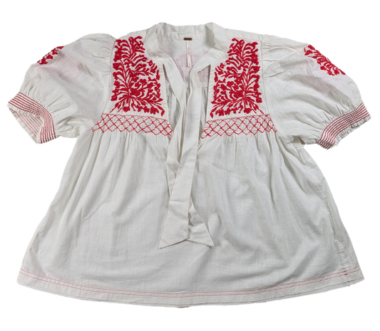 Free People Dreaming About You Tunic Size XS Daydreaming in style with Free People's Dreaming About You Tunic in size XS. Experience the comfort of puff sleeves, and