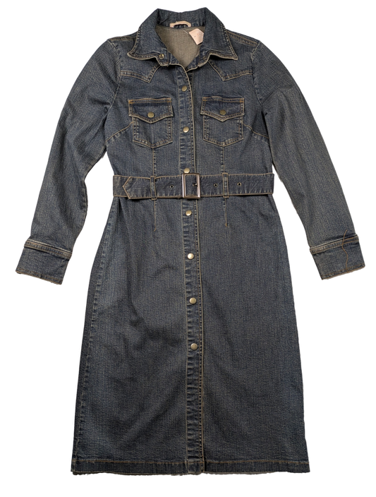 Vintage Forever 21 Denim Snap-front Belted Shirt Dress Size  Medium NWT Snap up this vintage Forever 21 denim shirt dress in size medium! With a stylish snap front a