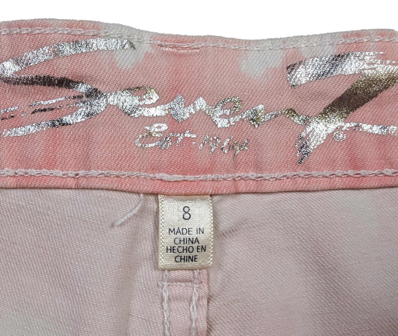 Seven 7 Jeans Pink Tie Dye Weekend Short Size 8 Add some color to your wardrobe with Seven 7 Jeans Pink Tie Dye Weekend Short in size 8. Made with a comfy and stretc